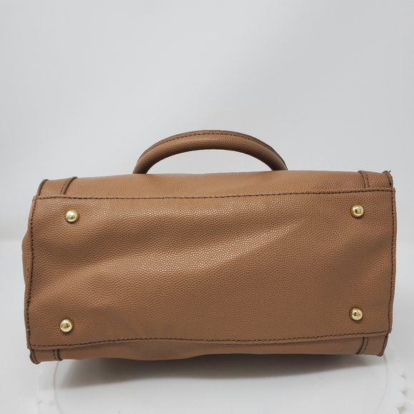 LuLu Guinness Tan Multipocket Handbag with Gold Accents - Picture 5 of 15